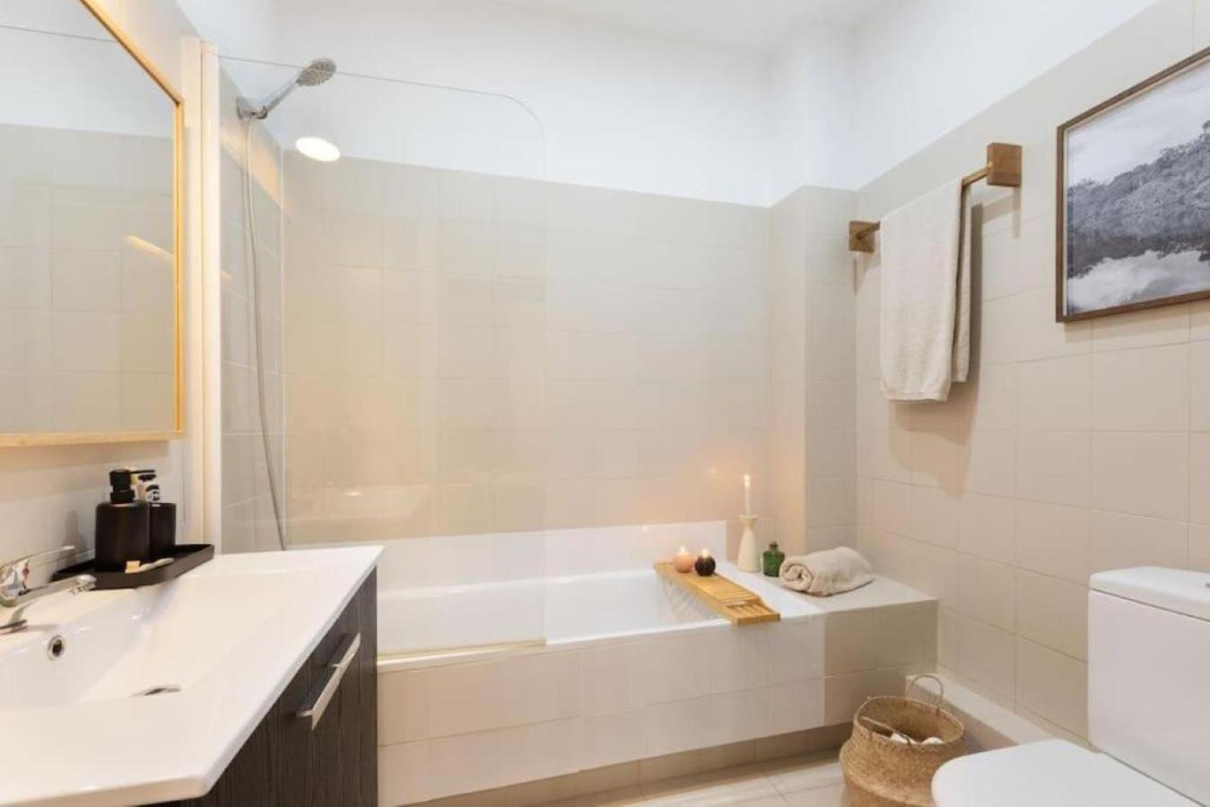 Bantu - 1 Bedroom And Balcony In Eixample Esquerra Barcelone
